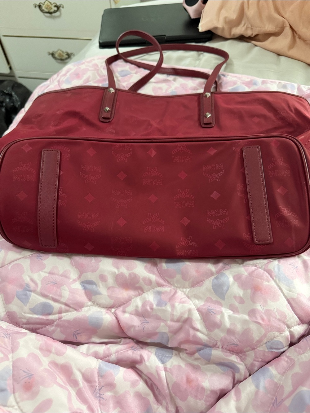 MCM Burgundy Logo-Print nylon Tote - Picture 5 of 10